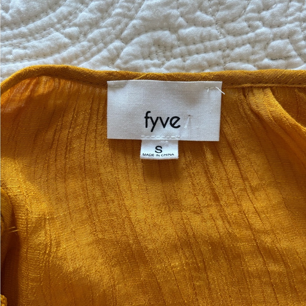Fyve top - Picture 5 of 5